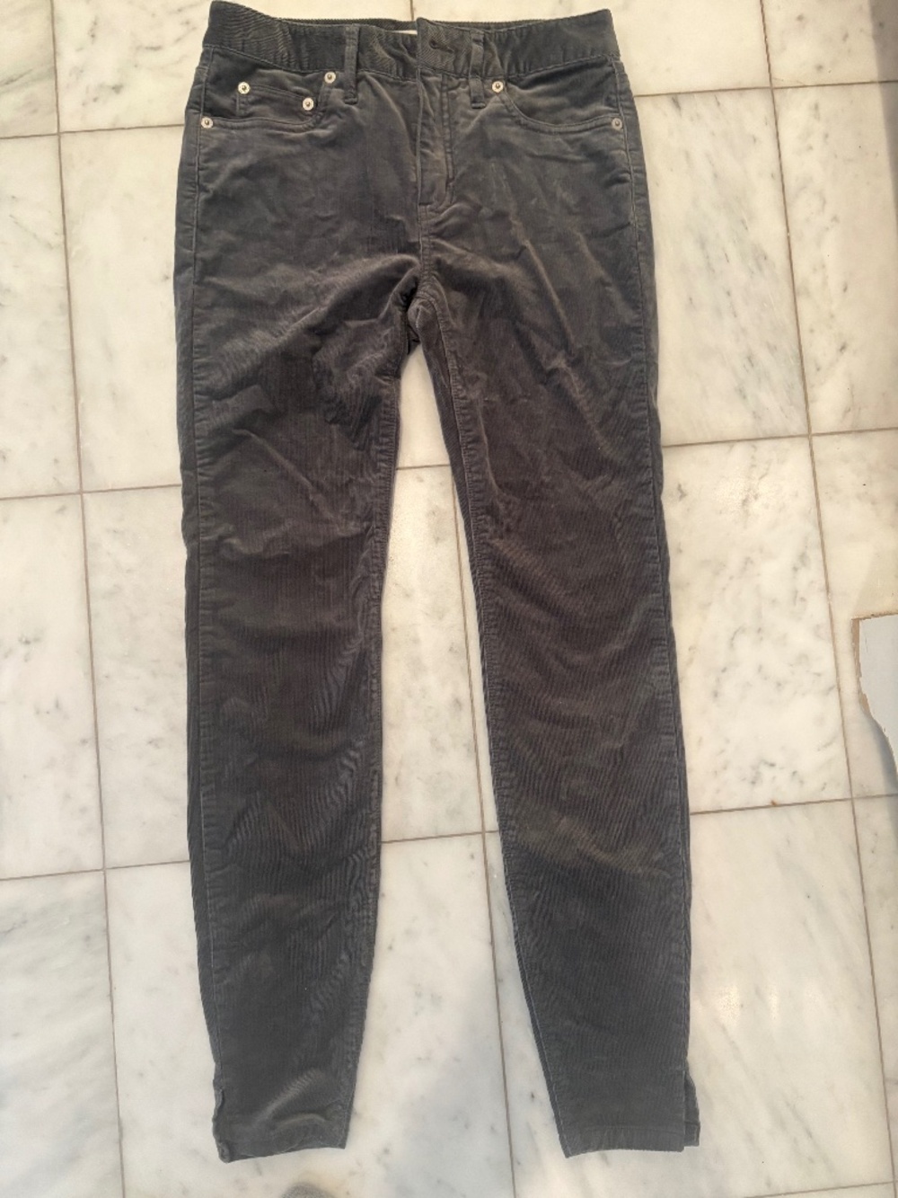Vineyard vines  00 skinny corduroys grey